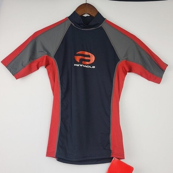 Pinnacle Men's Boy's Shorts Sleeve Rash Guard Size S NWT - Picture 2 of 10